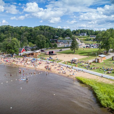Plage municipale de Saint-Gabriel-de-Brandon sur le lac Maskinongé